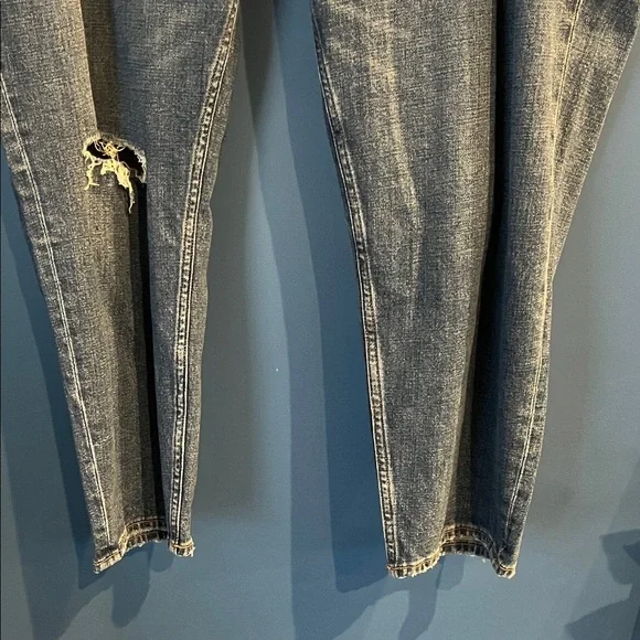 Abercrombie & Fitch The Mom Jean High Rise Blue Denim Jeans 37 24s Curve Love - Picture 8 of 14